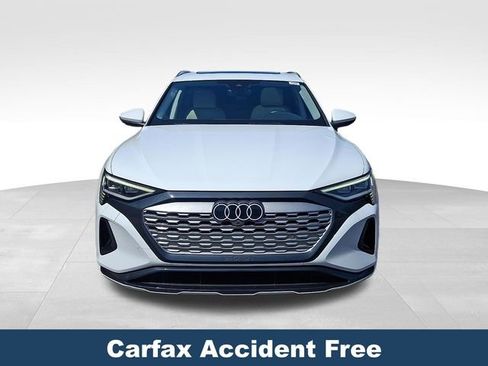 Used 2024 Audi Q8 e-tron Premium Plus w/ Premium Plus Package AWD/4WD image 2