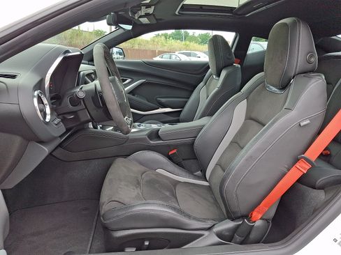 Used 2023 Chevrolet Camaro SS RWD image 13