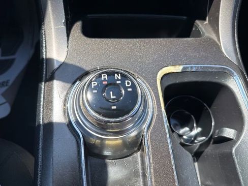 Used 2017 Ford Fusion SE w/ Fusion SE Technology Package image 29