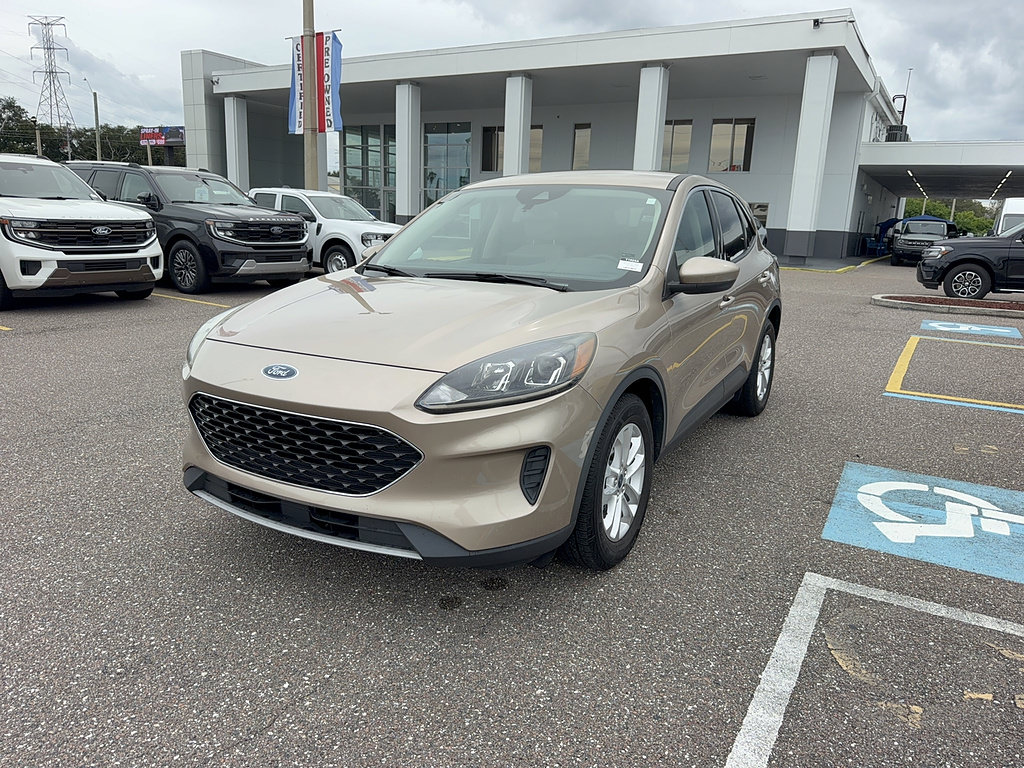 Used 2020 Ford Escape SE FWD image 2
