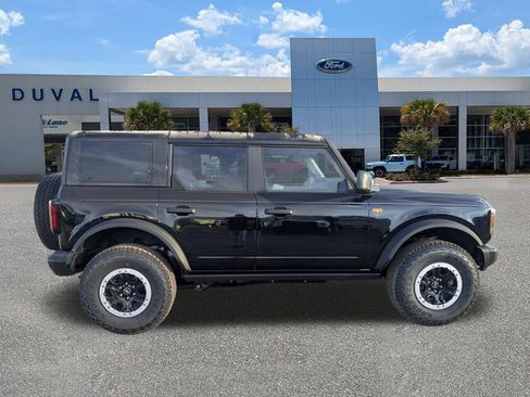 New 2025 Ford Bronco Badlands w/ Sasquatch Package AWD/4WD image 3