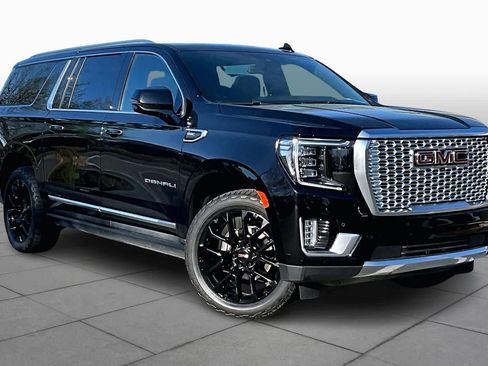 Used 2023 GMC Yukon XL Denali w/ Max Trailering Package image 3