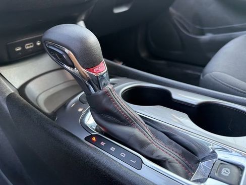 Used 2023 Chevrolet Malibu RS FWD image 19