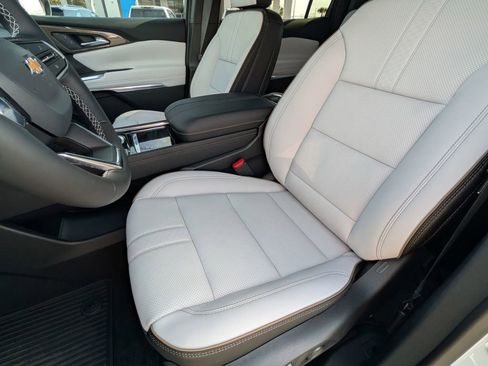 New 2026 Chevrolet Traverse High Country image 13