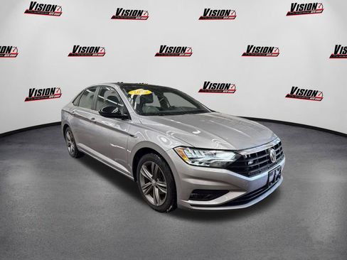 Used 2020 Volkswagen Jetta R-Line w/ R-Line Cold Weather Package image 3