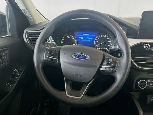 Used 2021 Ford Escape SE w/ SE Sport Appearance Package image 18