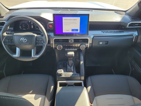 Certified 2025 Toyota Tacoma TRD Off-Road image 18