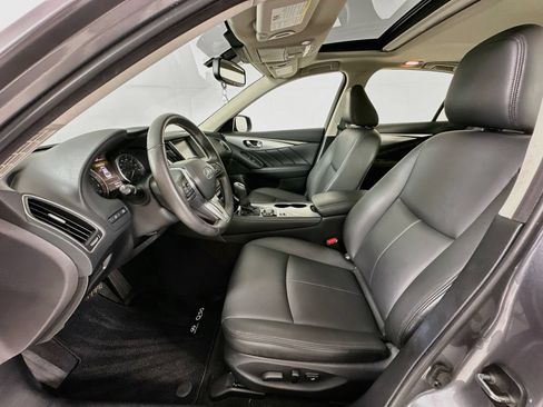 Used 2019 INFINITI Q50 Luxe w/ Essential Package (3.0T Luxe) RWD image 23