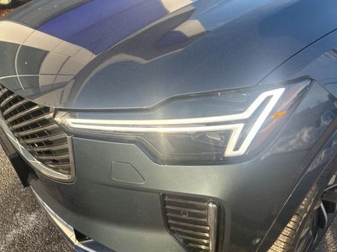 Used 2025 Volvo XC90 B6 Plus image 8