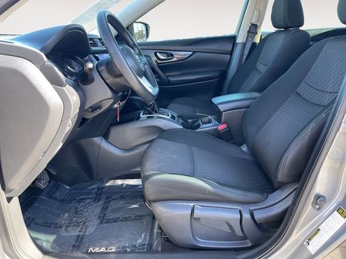 Used 2018 Nissan Rogue S image 31