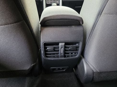 Used 2022 Toyota Corolla Cross LE FWD image 18