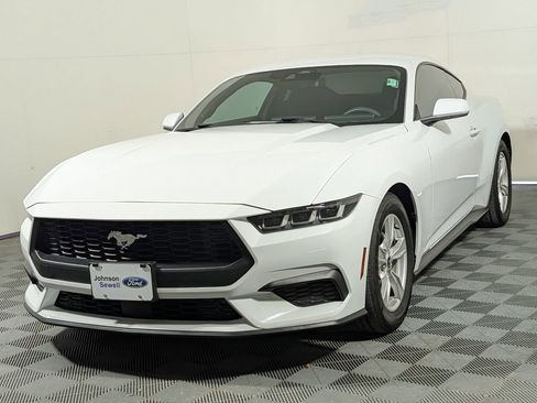 Certified 2024 Ford Mustang Coupe image 4