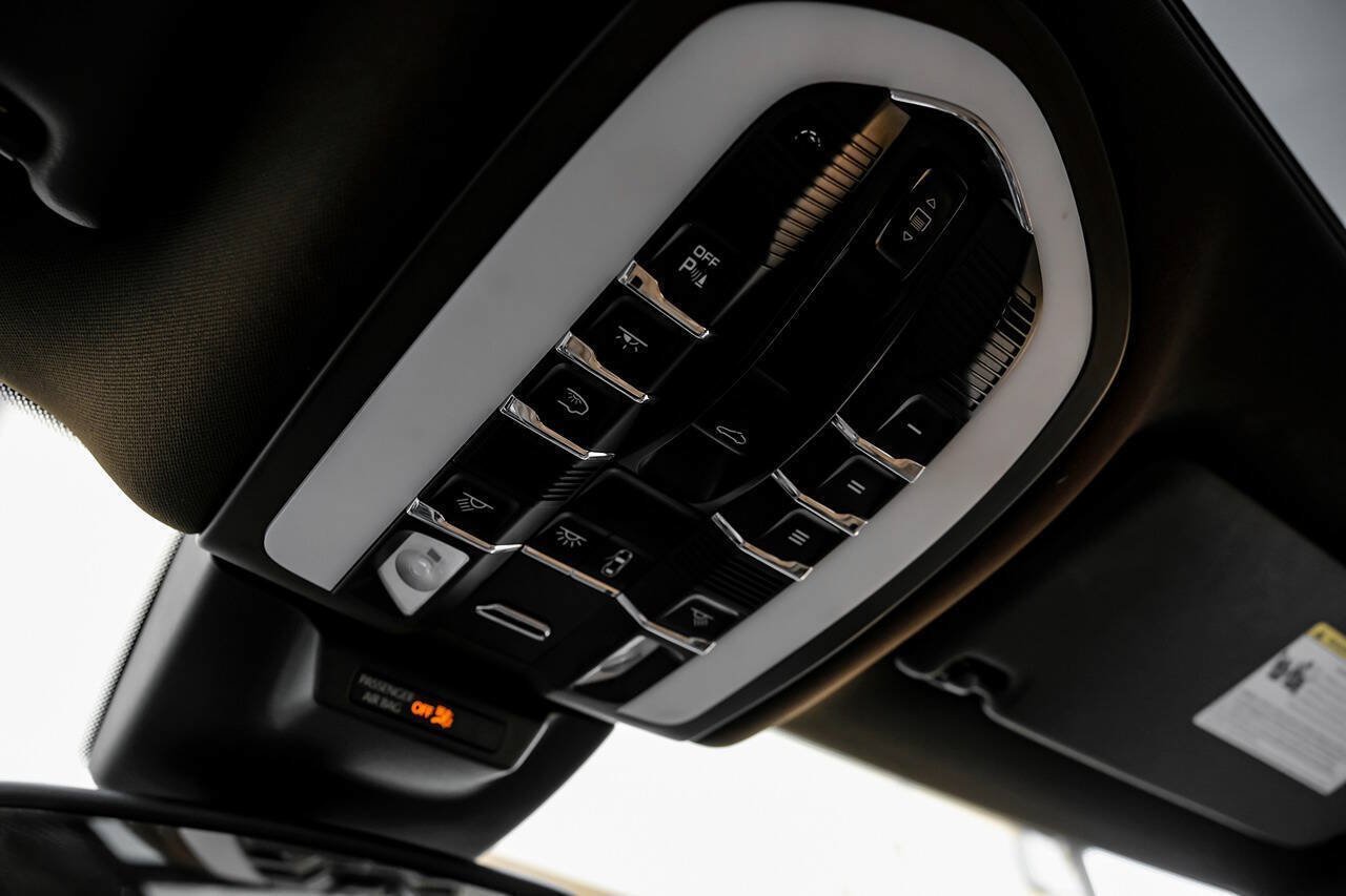 Used 2018 Porsche Macan S AWD/4WD image 24