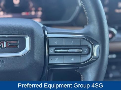 Used 2023 GMC Canyon AT4 w/ AT4 Premium Package AWD/4WD image 13