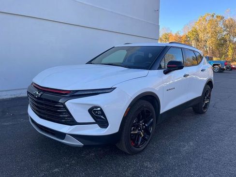 Used 2024 Chevrolet Blazer LT w/ Redline Edition image 9
