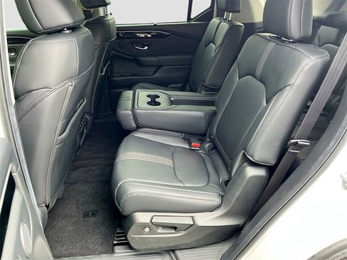 Used 2025 Honda Pilot EX-L image 23