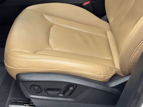 Used 2022 Audi Q7 3.0T Premium w/ Convenience Package image 35