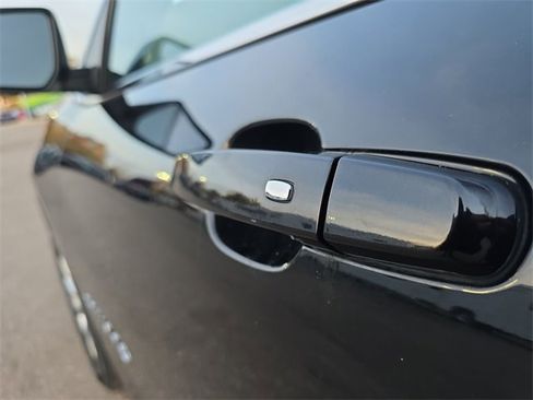 Used 2019 Chevrolet Equinox LT image 30