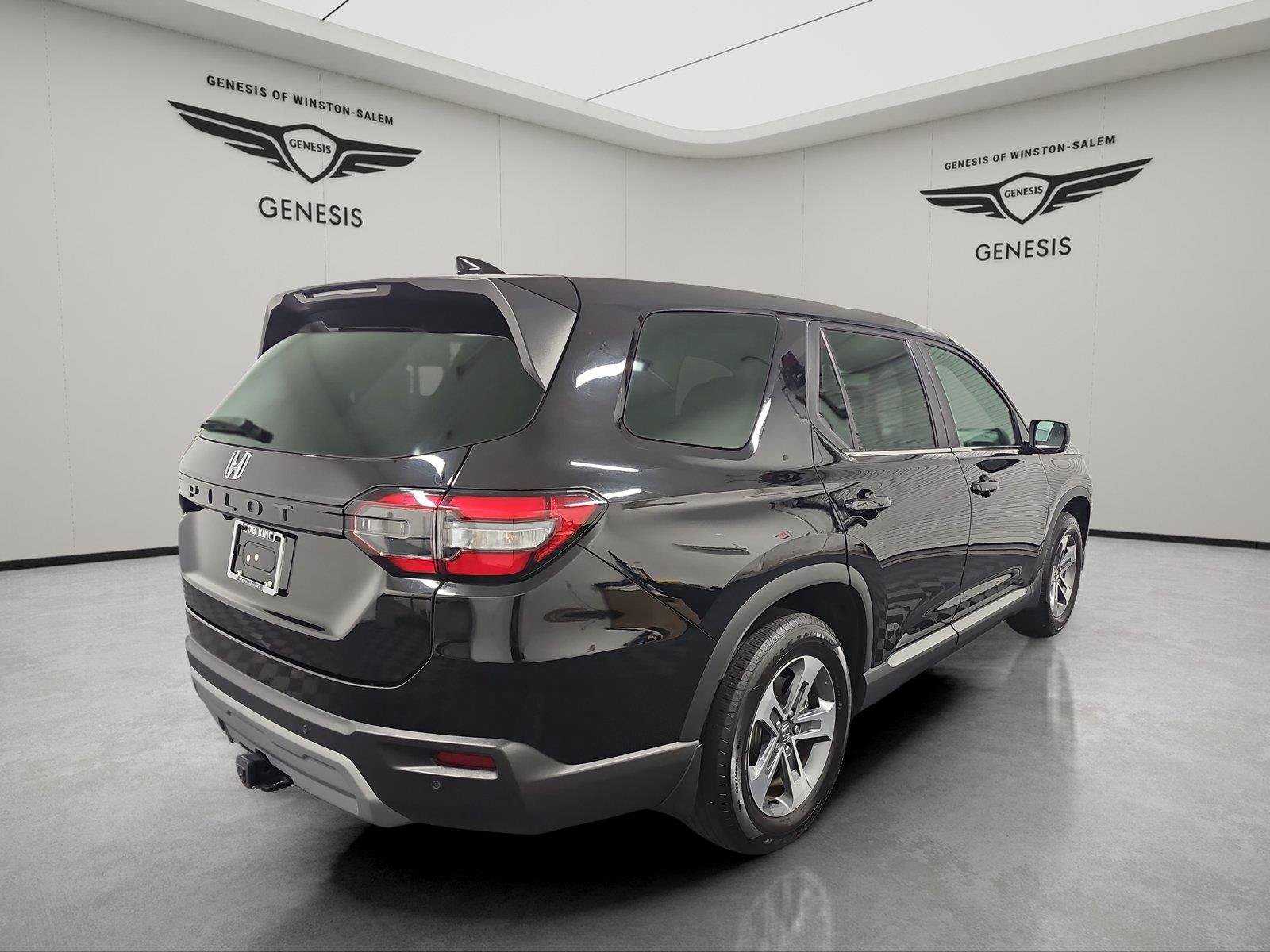 Used 2025 Honda Pilot EX-L image 5