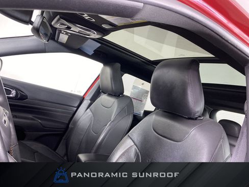 Used 2022 Jeep Compass Limited w/ (RED) Package image 2