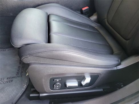 Used 2020 BMW 330i xDrive Sedan w/ Convenience Package image 21