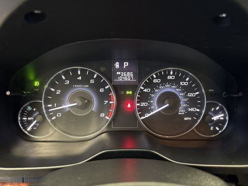 Used 2012 Subaru Outback 2.5i Limited w/ Moonroof Pkg image 17