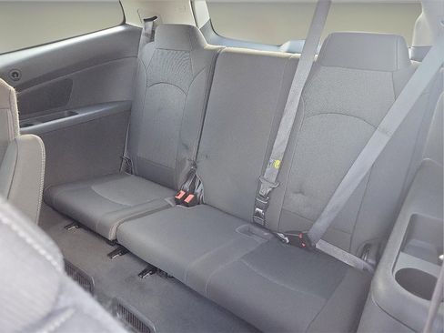 Used 2016 Chevrolet Traverse LT image 9