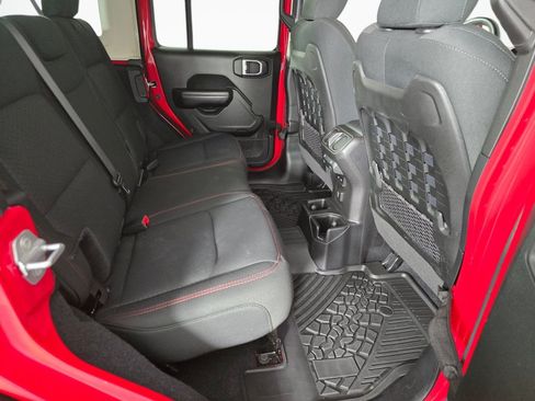 Used 2021 Jeep Wrangler Unlimited Rubicon AWD/4WD image 40