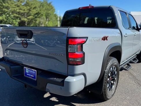 Used 2023 Nissan Frontier PRO-4X w/ Pro Convenience Package AWD/4WD image 8