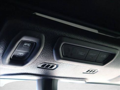 Used 2022 Jeep Wrangler Unlimited Sahara AWD/4WD image 22
