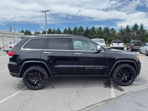 Used 2021 Jeep Grand Cherokee Limited AWD/4WD image 7