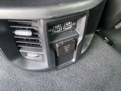 Used 2024 RAM 2500 Laramie w/ Safety Group AWD/4WD image 11