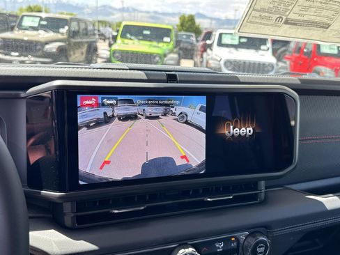 New 2025 Jeep Wrangler Unlimited Rubicon w/ Steel Bumper Group image 26