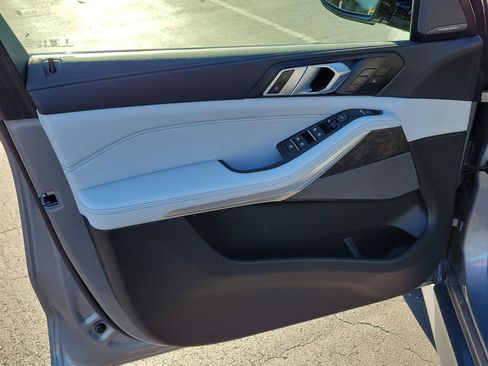 Used 2025 BMW X5 xDrive40i image 18