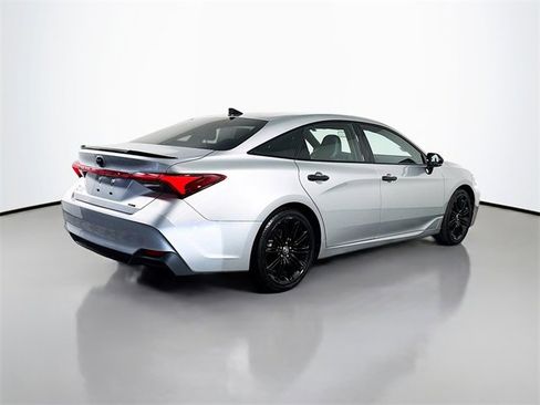 Certified 2022 Toyota Avalon XSE image 8