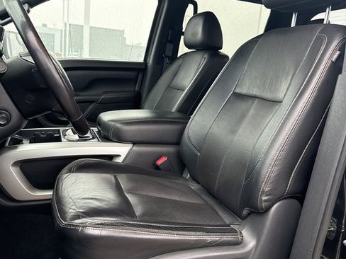 Used 2019 Nissan Titan SL w/ Midnight Edition image 13