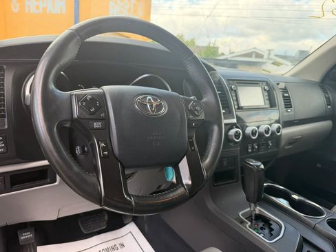 Used 2019 Toyota Sequoia Limited w/ Safety & Convenience Package AWD/4WD image 11