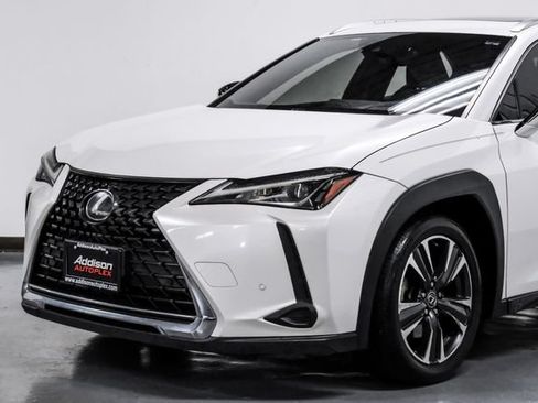 Used 2019 Lexus UX 200 w/ Premium Package FWD image 10