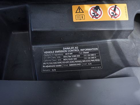 Used 2019 Mercedes-Benz Sprinter 144 image 23