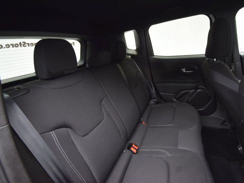 Certified 2022 Jeep Renegade Altitude image 22