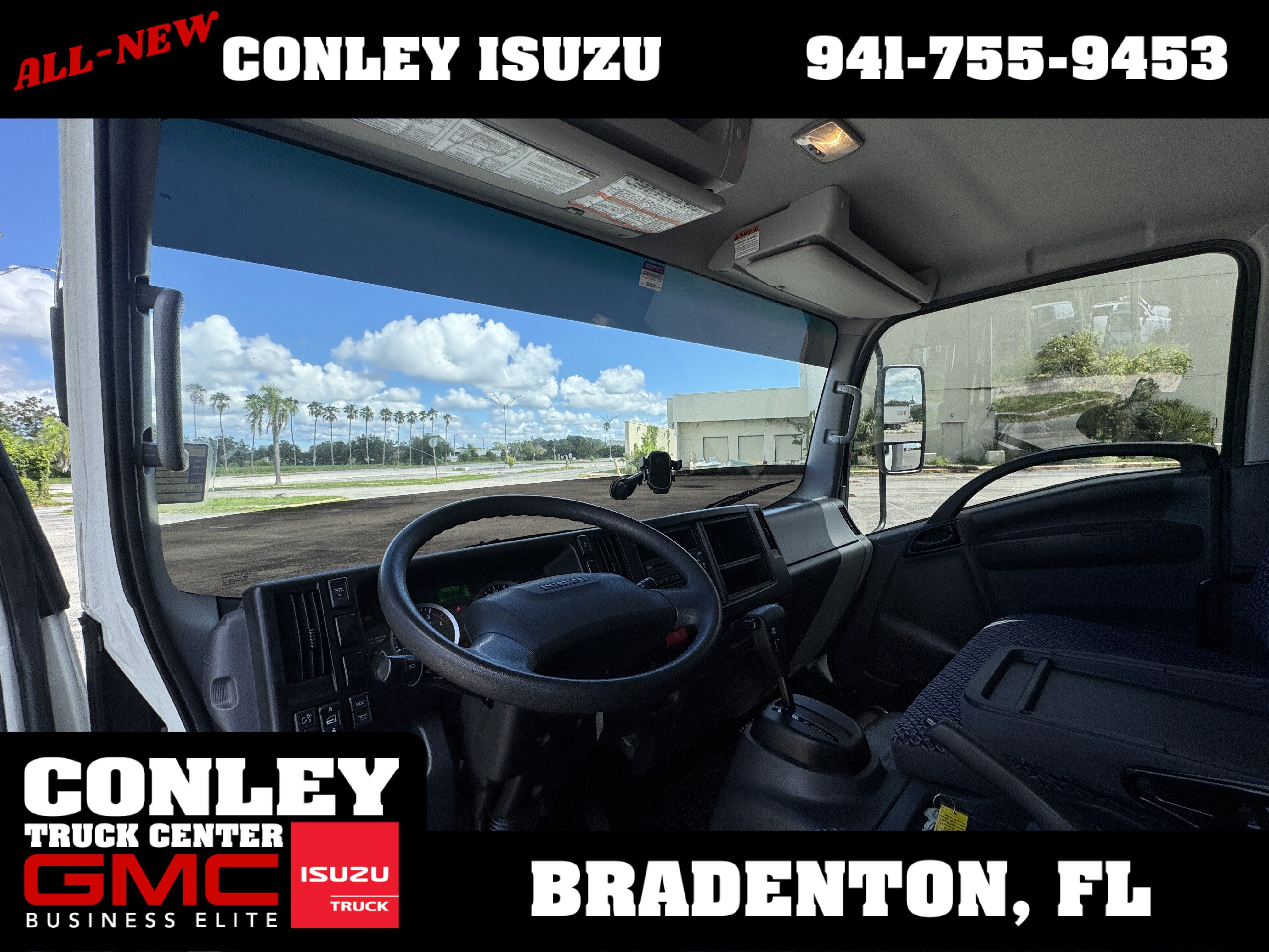 Used 2023 Isuzu NPR RWD image 10