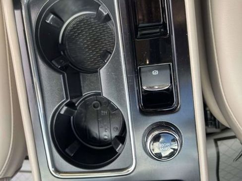 Certified 2022 Lincoln Corsair Reserve w/ Equipment Group 201A image 17