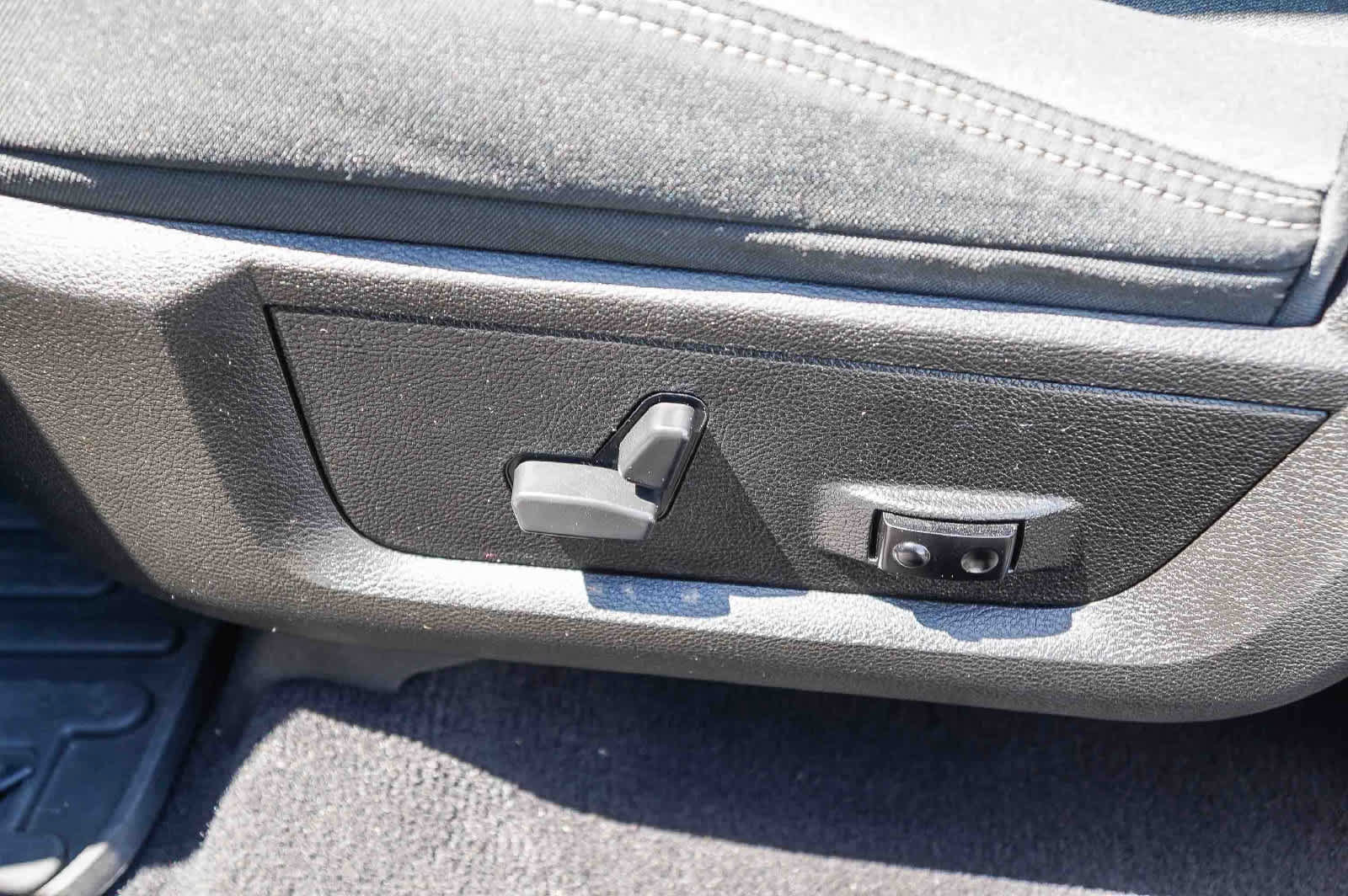 Used 2021 RAM 1500 Warlock w/ Electronics Group RWD image 28