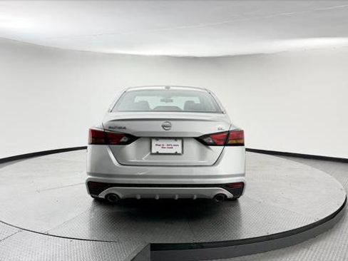 Used 2023 Nissan Altima 2.5 SL FWD image 6