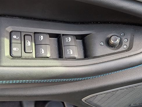 Used 2023 Jeep Grand Cherokee Trailhawk image 13