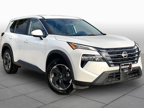 Used 2024 Nissan Rogue SV FWD image 3