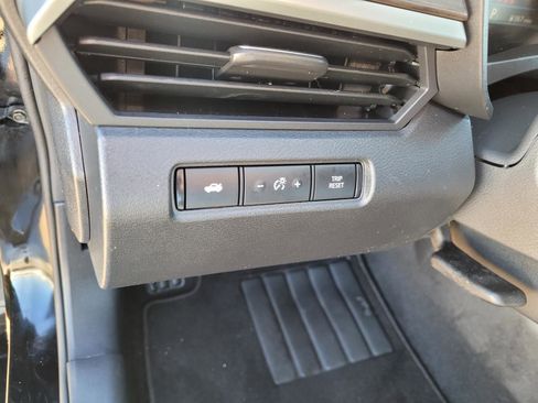 Used 2024 Nissan Altima 2.5 SV image 22