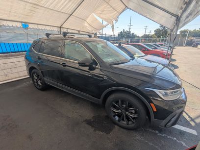 Certified 2022 Volkswagen Tiguan SE w/ Panoramic Sunroof Package