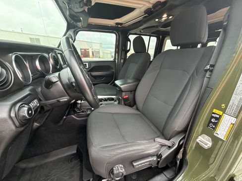 Used 2021 Jeep Wrangler Unlimited Sport AWD/4WD image 13