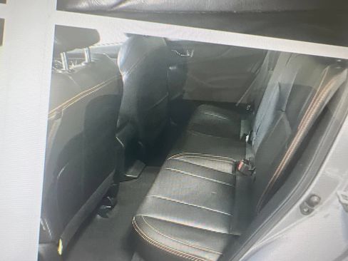 Used 2019 Subaru Crosstrek 2.0i Limited w/ Moonroof Package w/Navigation AWD/4WD image 12